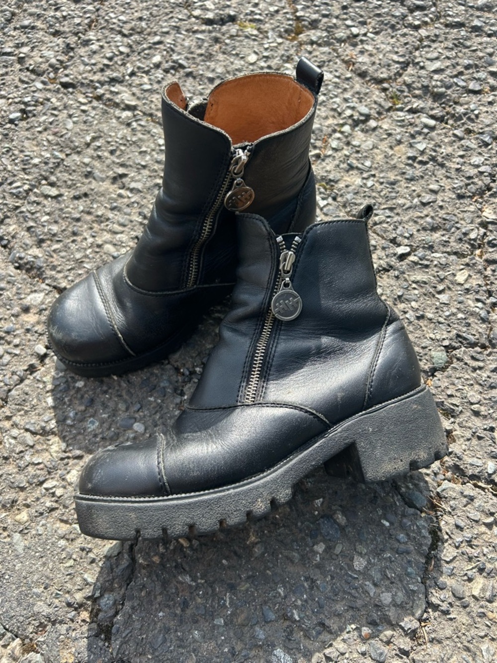 Double H Black Leather Side-Zip Moto Motorcycle Ankle Boots Sz 7.5 - Picture 6 of 11